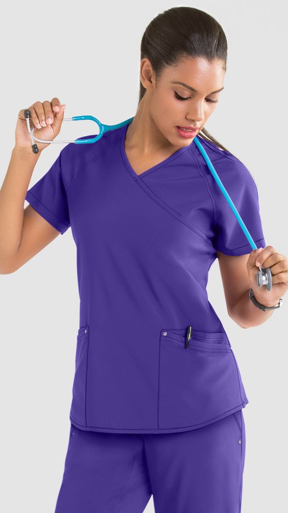 đồng phục scrubs bác sĩ bệnh viện