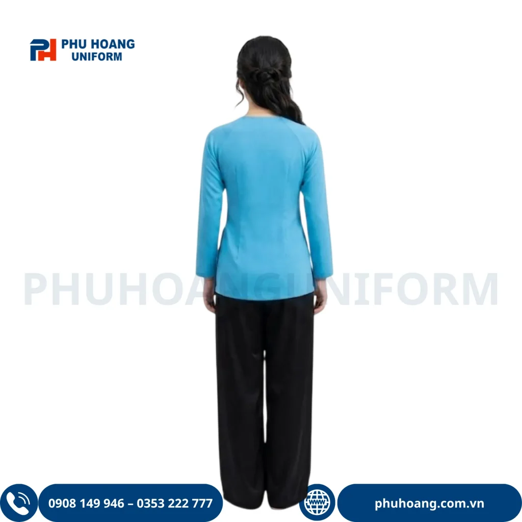 Áo Bà Ba Màu Xanh áo bà ba màu xanh ngọc thiết kế cổ tim tay dài phối quần lụa đen, đồng phục nhà hàng spa cao cấp của Phú Hoàng Uniform.