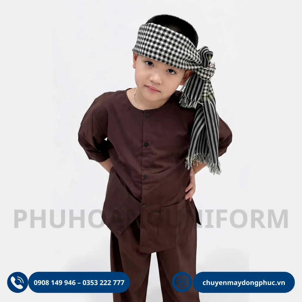 Cho thuê và nhận đặt may áo bà ba trẻ em màu nâu truyền thống, chất liệu thoải mái, phù hợp biểu diễn văn nghệ, lễ hội, chụp ảnh và các sự kiện văn hóa Nam Bộ.