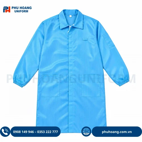 Hình ảnh áo choàng phòng sạch chống tĩnh điện khóa kéo màu xanh cao cấp tại Đồng Phục Phú Hoàng.