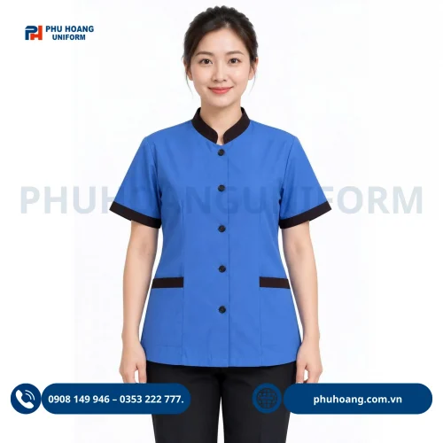 Đồng phục áo tạp vụ xanh navy phối viền nâu nam nữ chuyên nghiệp từ Phú Hoàng Uniform.