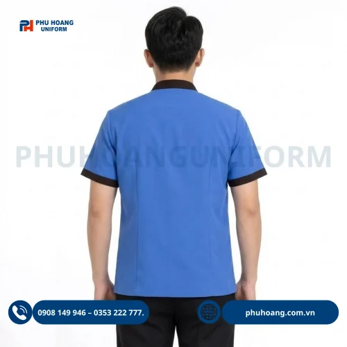 Đồng phục áo tạp vụ xanh navy phối viền nâu nam nữ chuyên nghiệp từ Phú Hoàng Uniform.