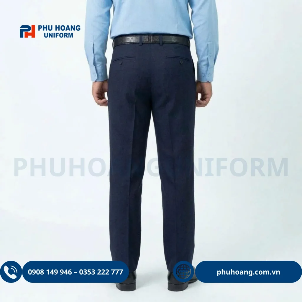 Quần bảo vệ màu xanh đen Khám phá mẫu quần bảo vệ xanh đen chất liệu vải kaki cao cấp từ Phú Hoàng Uniform. Thiết kế chuẩn form, bền bỉ, thoáng mát, lưng thun linh hoạt. Hotline: 0353.222.777.