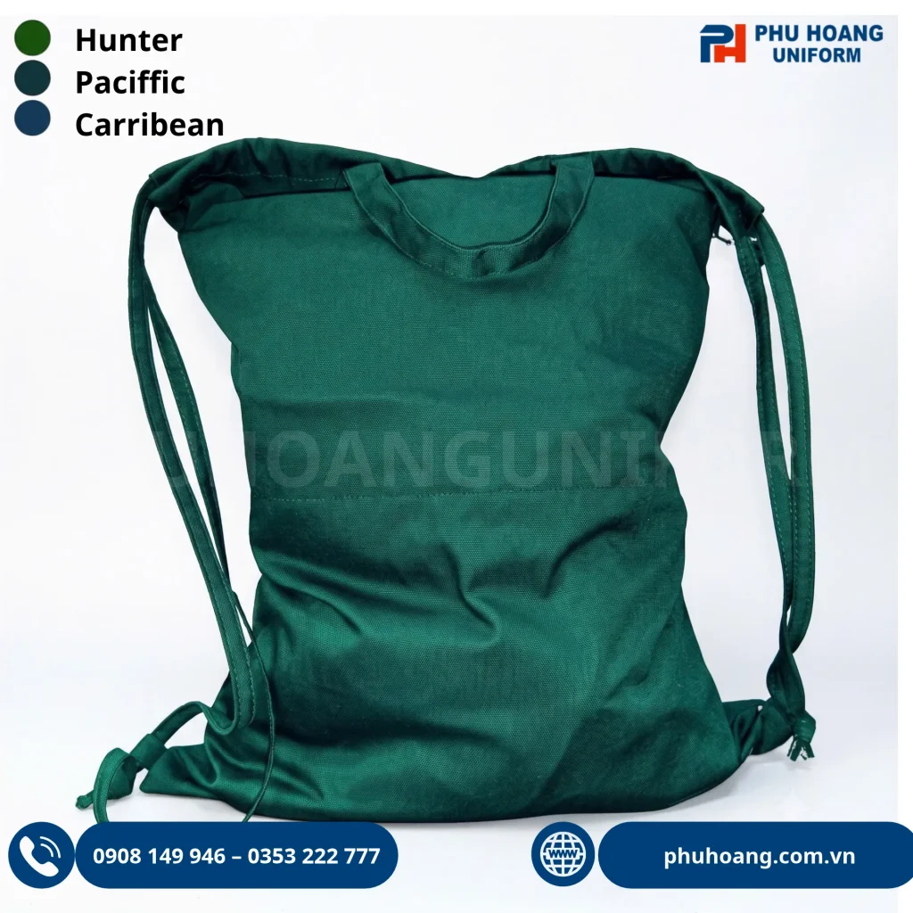 Mẫu balo vải bác sĩ dây rút Balo vải bác sĩ dây rút màu xanh y tế kháng khuẩn cao cấp. Sản phẩm chống thấm nước, giữ vô trùng an toàn. Đặt may tại Phú Hoàng qua Hotline 0353 222 777.